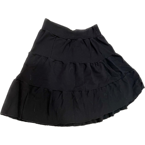 🌸LAYERED BLACK MINI SKIRT SIZE SMALL - Picture 2 of 2